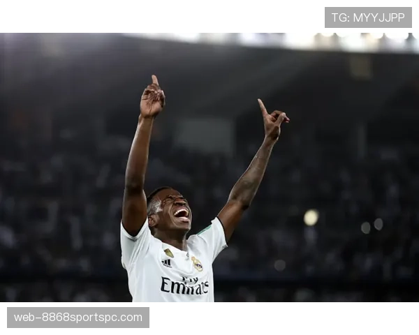 维尼修斯 vs 罗比尼奥：早期技术风格与突破方式对比