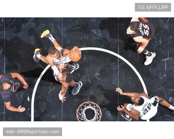 戈贝尔挡拆内线威胁提升防守反击效率明显