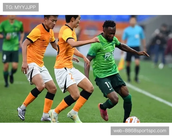 北京国安的节奏问题，本质是中场功能重叠